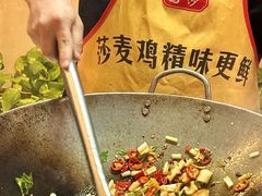 -洪霞餐馆·川菜·鲜货现炒(两江春城店)