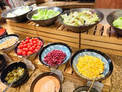 -华邑酒店·鲜艳全日自助餐厅