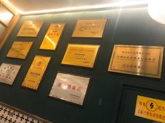 -胡须佬鸡煲四季火锅店(石厦西村直营店)