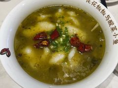 -渝是乎酸菜鱼·川渝小炒(新世界百货望京店)