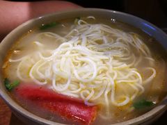 -亮亮面馆(经六路店)