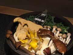 -三出山火锅(南京万象天地店)