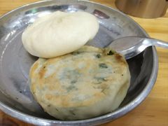 茴香鸡蛋馅饼-增盛魁小吃店