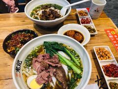 -湘人龙记老长沙米粉(华普国际大厦店)