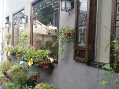 -小草屋轰趴馆别墅派对新场团建家庭聚会