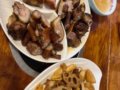 -老鼎万春卤菜(五代传承创始老店)