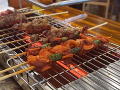 -哈尔滨小酒馆·鲜肉现穿自助烧烤(康新花园店)