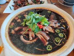 -石磨豆花家常菜·牦牛排土火锅