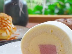 玫瑰覆盆子奶冻卷-瑭风赏阁