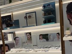 -J-Optical佳视明眼镜·蔡司视觉(青岛金茂览秀城店)