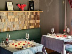 -弦月窗LUNETTE BY AMANDA(复兴路店)