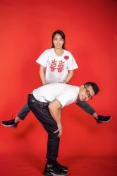 -现代经典婚纱摄影