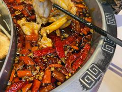 双拼锅底-销魂美蛙鱼头火锅(上海首店)