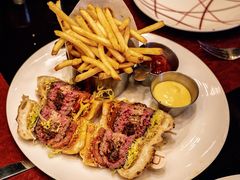 DB汉堡-db Bistro & Oyster Bar by Daniel Boulud(滨海湾金沙店)