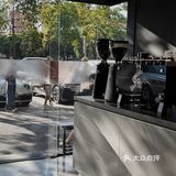 順德探店丨so？街头低调暗黑风咖啡厅