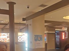 -阿瓦山寨·湘菜现炒·剁椒鱼头王(咸阳总店)