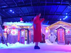 -圣名游乐城冰雪大世界