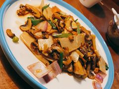 口蘑炒甜笋-雀舞云南菜(天津天河城购物中心店)