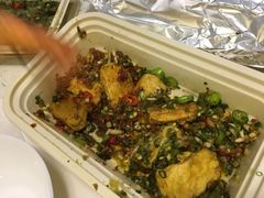 -何师烧烤·香辣蟹·川菜·30年老品牌(太古里旗舰店)