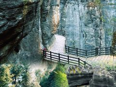 -梭布垭石林景区