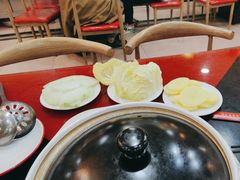 -烧哥美蛙肥肠鱼火锅·十五年社区店