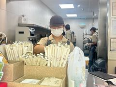 -喜茶(上海淮海中路渔阳里店)