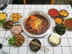 -重庆故事姊妹老火锅(财经学院店)