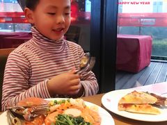 -东方明珠·可口可乐欢乐餐厅
