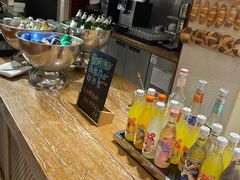 -湖景知味西餐厅•自助餐• 轻食(南京金茂威斯汀大酒店)
