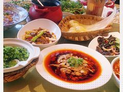 -万重锦·人文川菜馆(骡马市店)