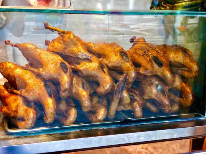 小薛卤鹅(二分店)-"来荣昌旅游肯定免不了想要品尝一下荣昌特产.