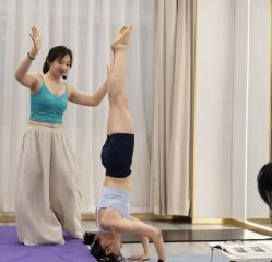 -亚太瑜伽普拉提学院