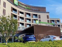 -大连金石滩绿发温泉假日酒店