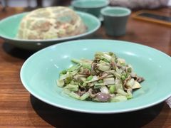 抱腌菜炒鸡胗-虎哥私房菜(馒头山店)
