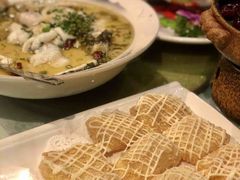 芝士焗番茄-遇花缘·点心·中西融合菜(美吉特广场店)