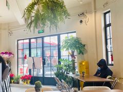 -Fridi Patisserie Cafe