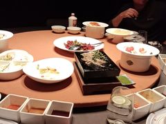 -左庭右院鲜牛肉火锅黑金店(陆家嘴中心店)