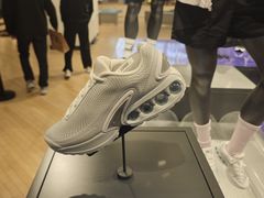 -NIKE品牌体验店(南京东路店)