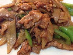 肉片土豆辣子片-清真宏玉祥黄门脸餐厅(华荫东里店)