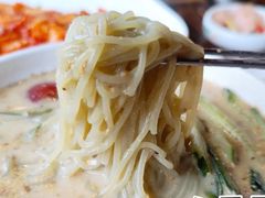 本刀切面-本粥&拌饭cafe(欧亚新生活店)