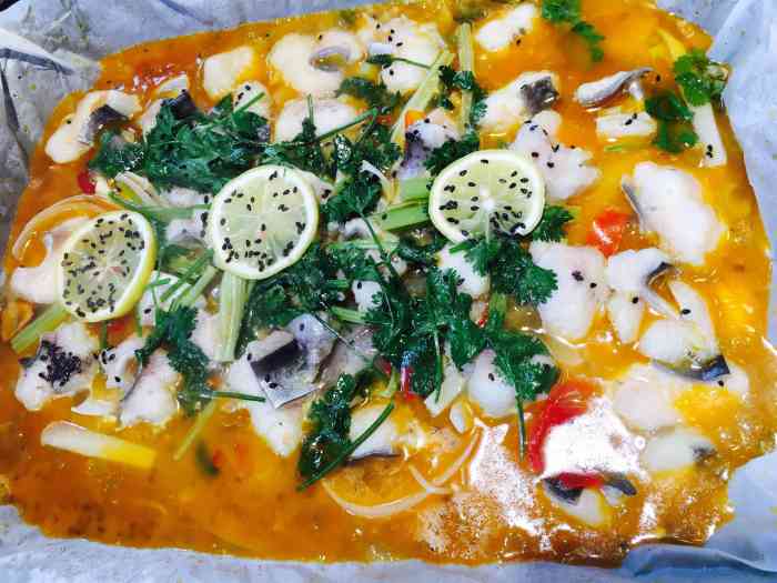 深海纸包鱼-"位置方便好找,停车也很方面这是第二次来.