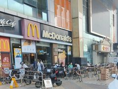 -麦当劳(中二横路店)