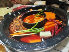 -扎起市井老火锅(乐山总店)