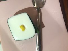 -樾餐厅泰式海鲜火锅(民歌湖店)