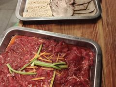 -洱火云南酸菜牛肉火锅(石景山当代商城店)