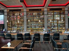 -饮湖威士忌鸡尾酒吧