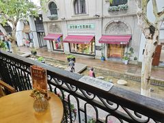 -猫的天空之城概念书店(杭州南宋御街店)