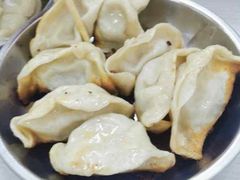 -黄阿姨锅贴大王(万航渡路店)