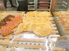 -奈雪的茶(亨特国际广场店)