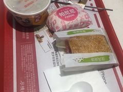 -肯德基(春申店)